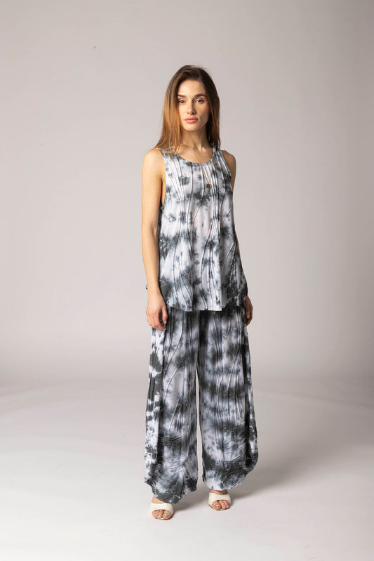 Tie-Dye Stitched   pants.